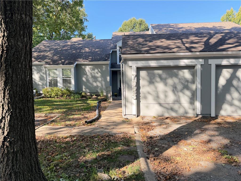 7923 Colony Lane - Photo 1