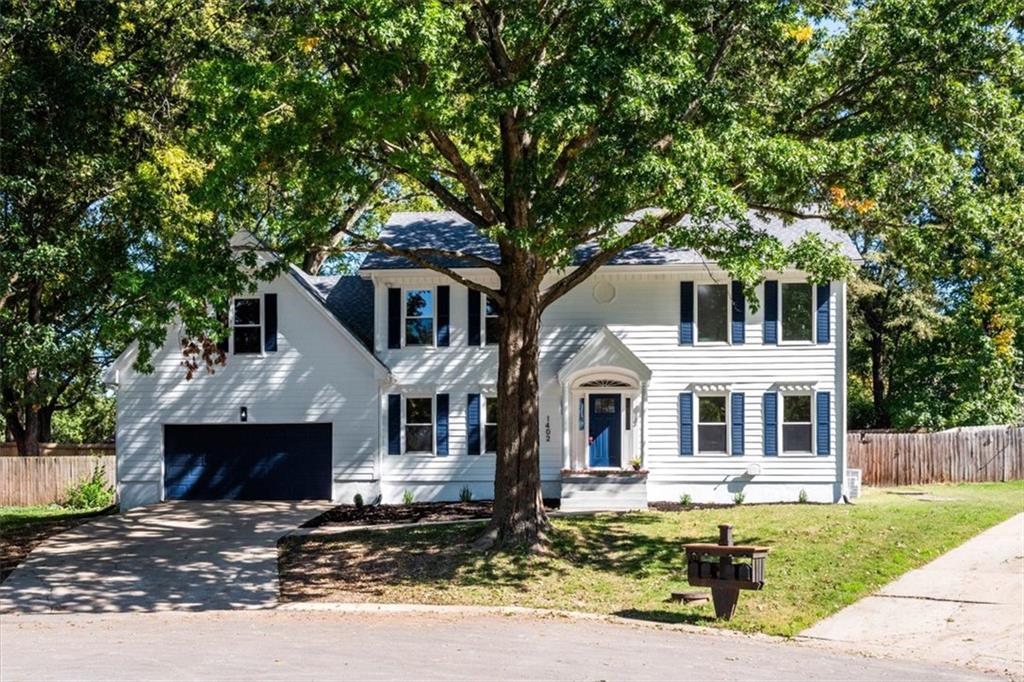 1402 NW Weatherstone Lane - Photo 1