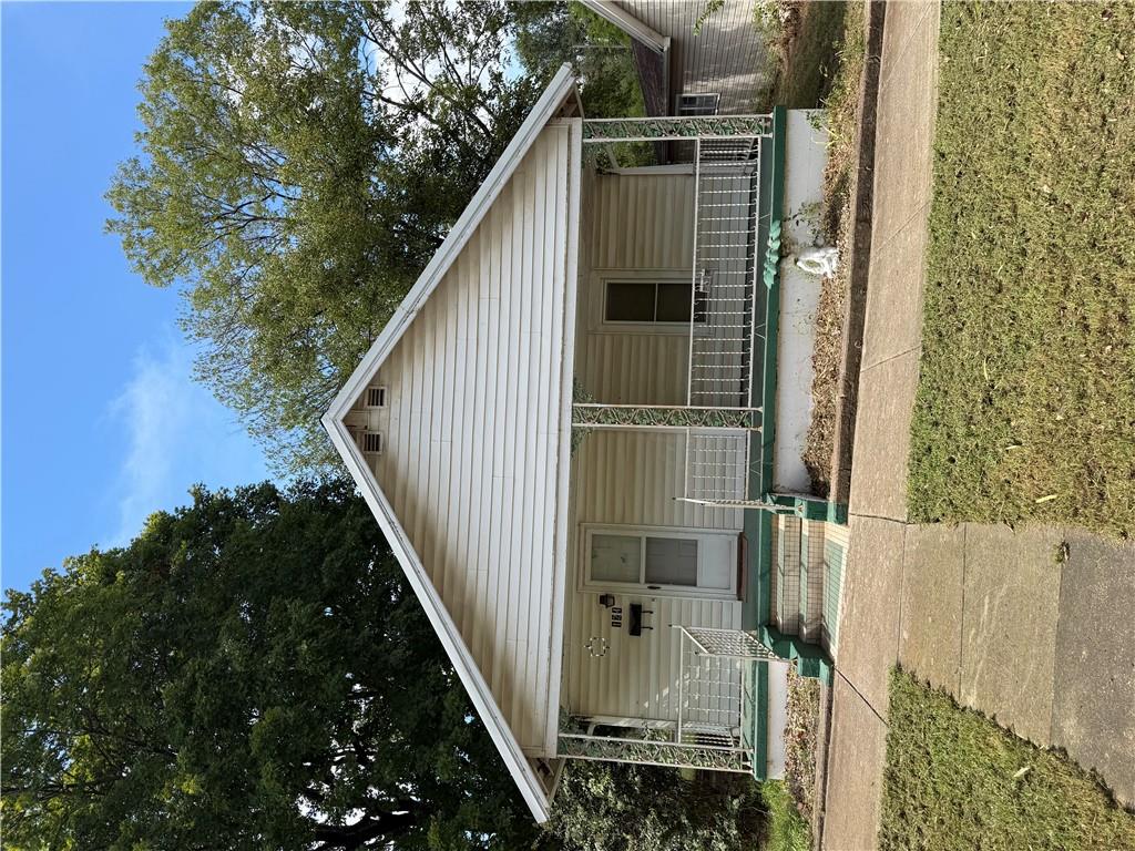 124 S Barbee Street