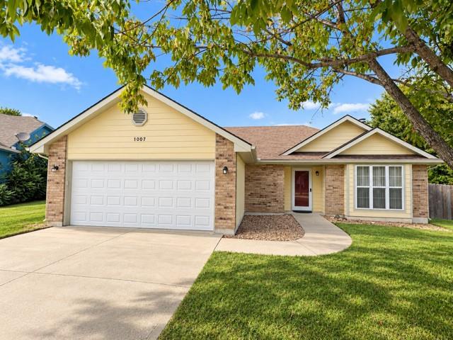1007 Chelsea Court - Photo 1