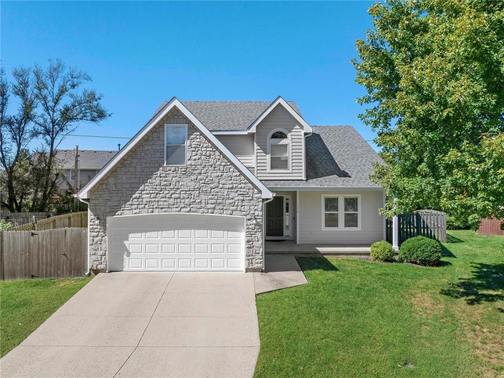 1310 S Pin Oak Circle
