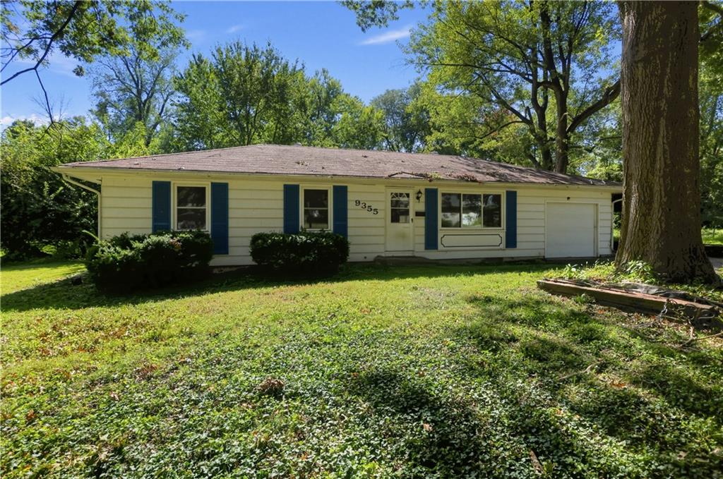 9355 E 69th Street - Photo 1