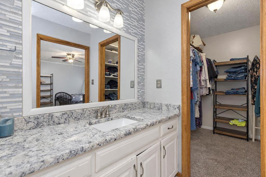 Thumbnail 17