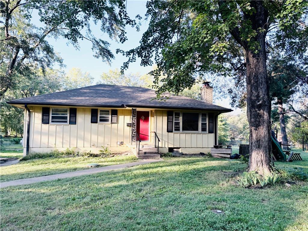 1822 E 133rd Street - Photo 1