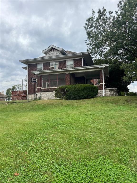 1007 Laurel Avenue - Photo 1