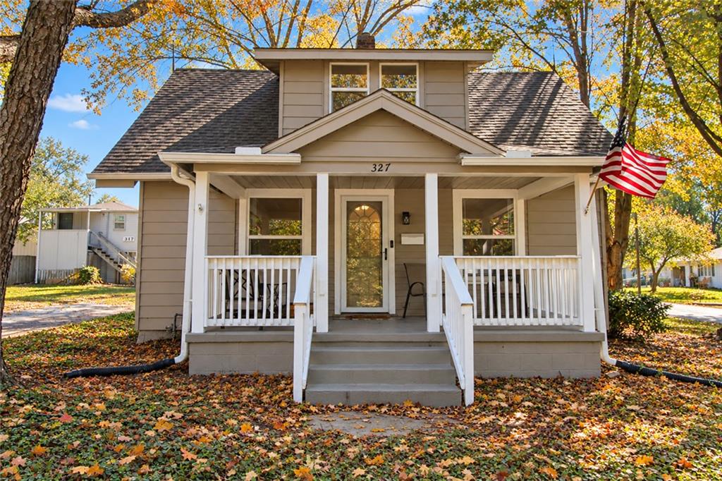 327 W SOUTHSIDE Boulevard - Photo 1