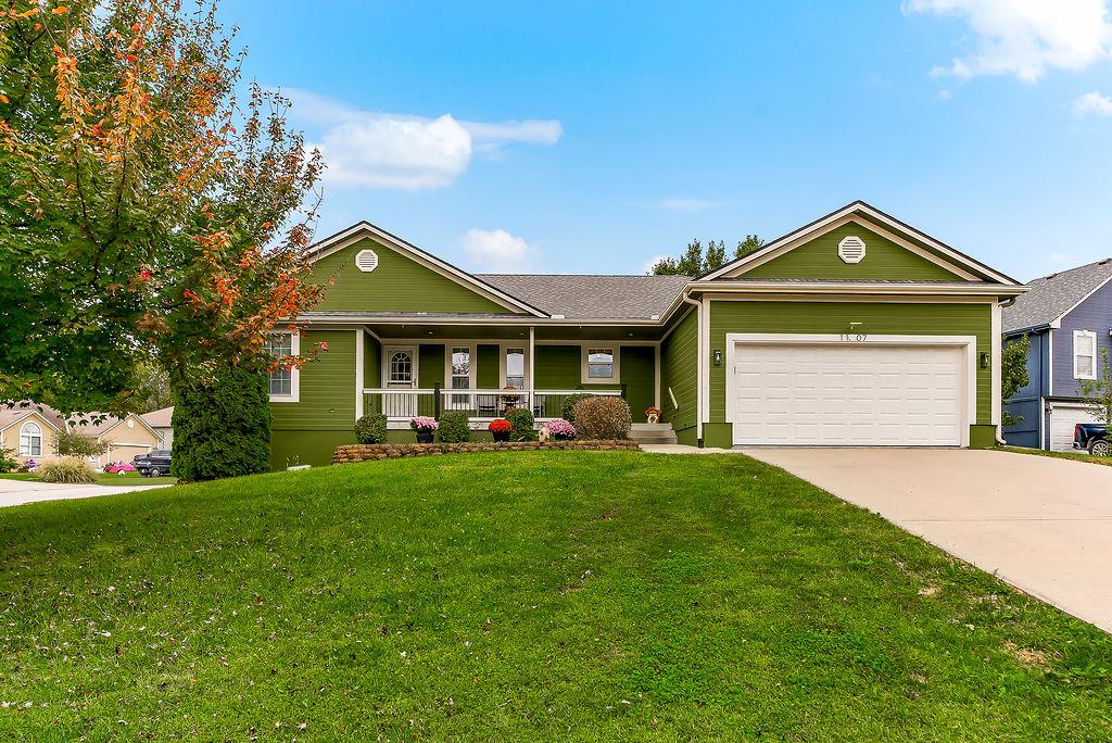 1107 ELM Circle - Photo 1