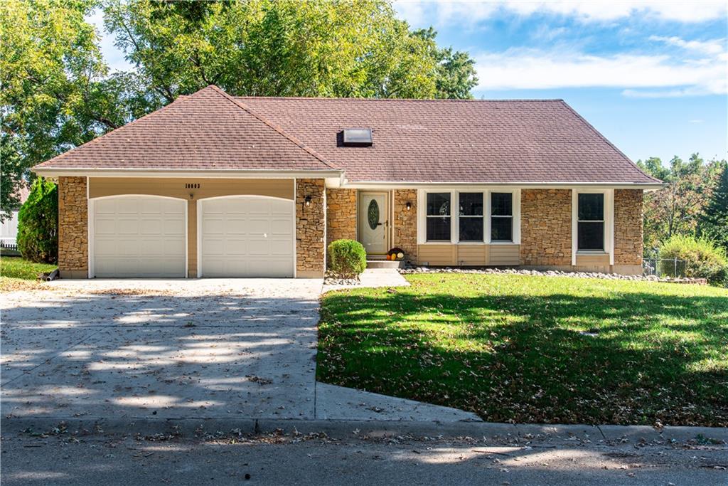 10003 N Charlotte Street - Photo 1