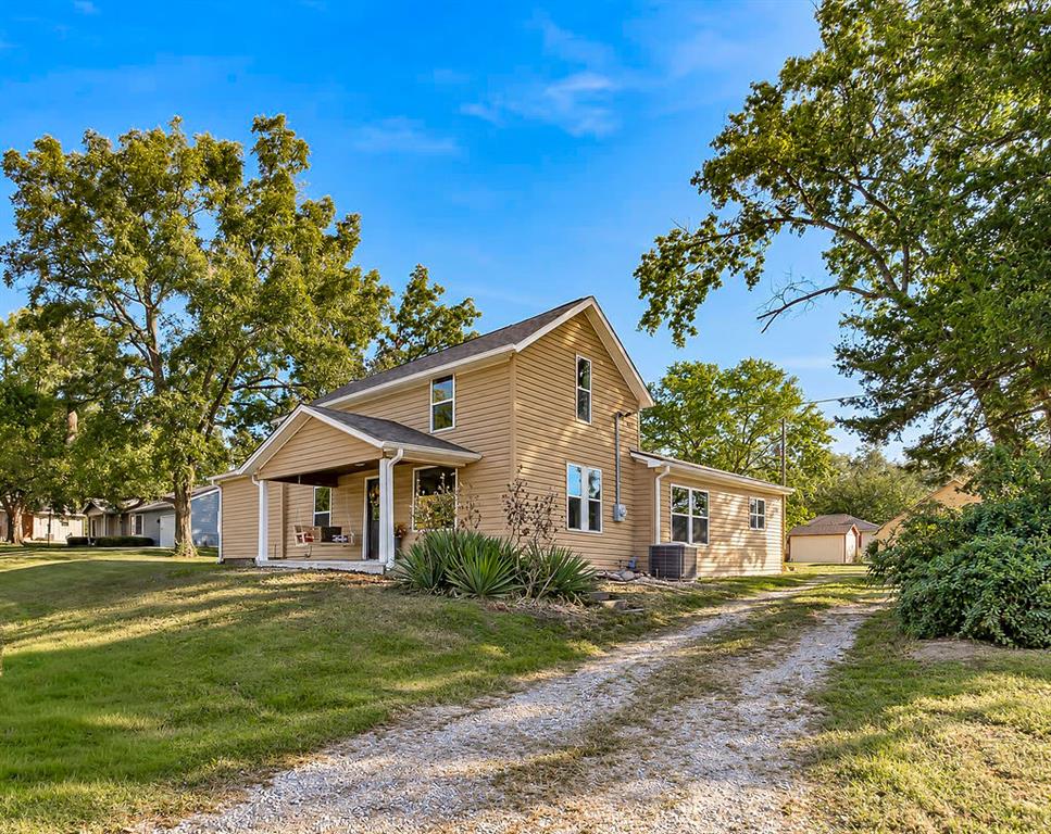 707 N 4th Street - Photo 1