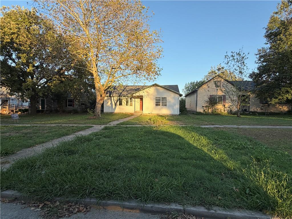 704 N 9th Street