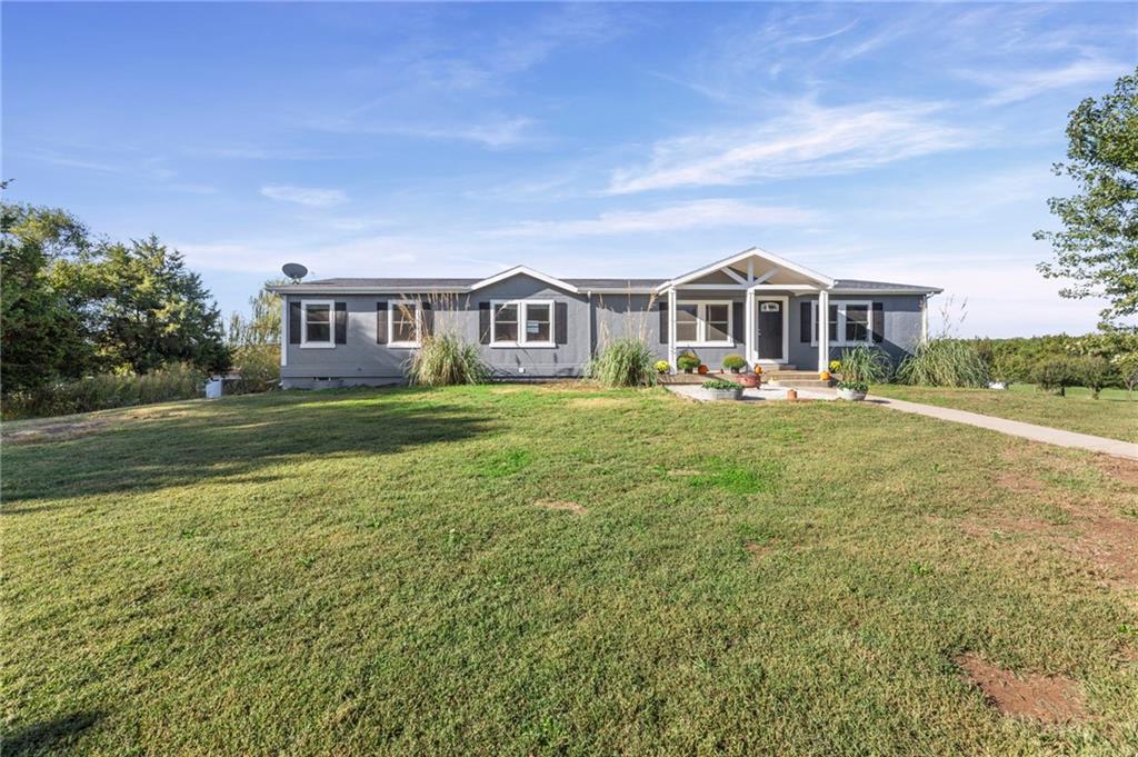 39340 Indianapolis Road - Photo 1