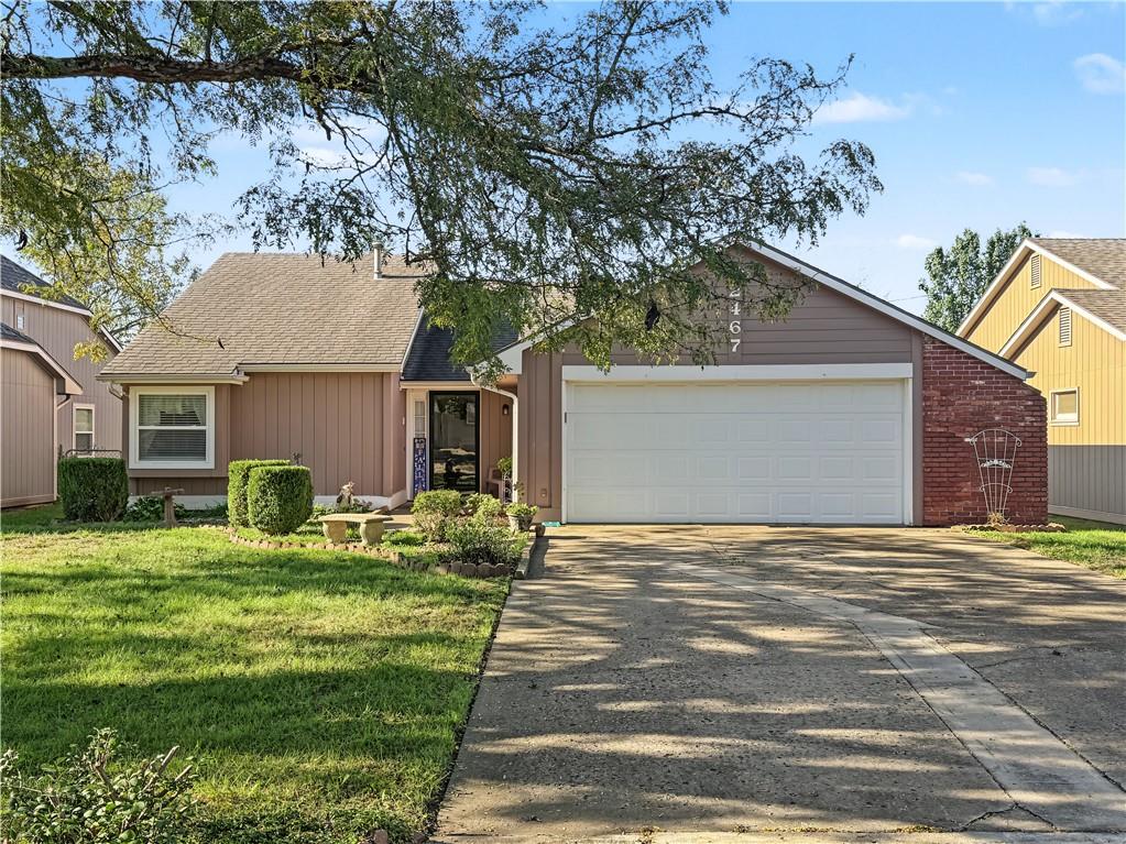 2467 Brookside Drive - Photo 1