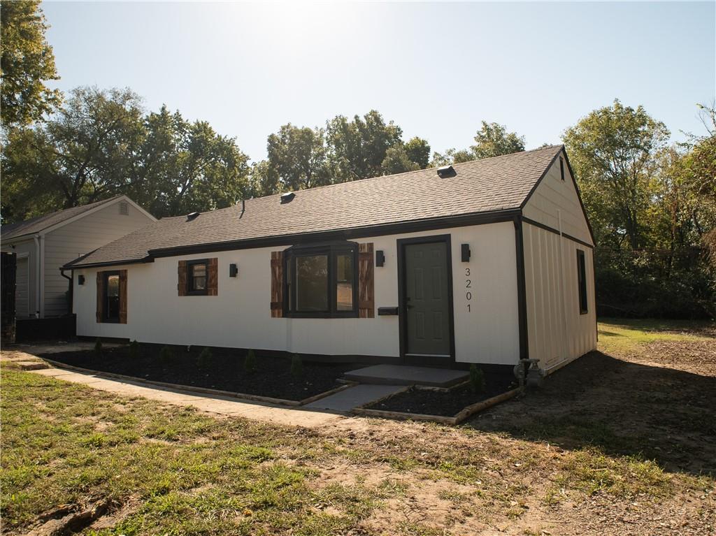 3201 Hagemann Street - Photo 1