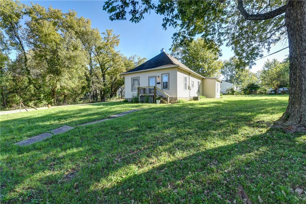 125 N Overton Avenue - Photo 1