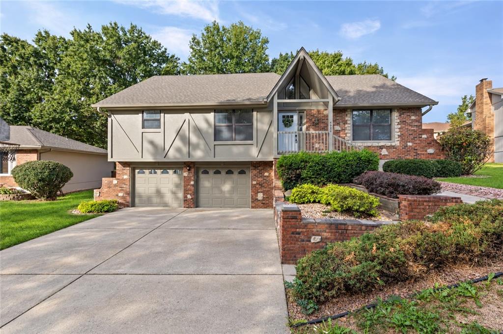 4924 S Bryant Drive - Photo 1
