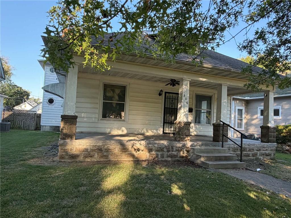 306 S Andrick Street - Photo 1