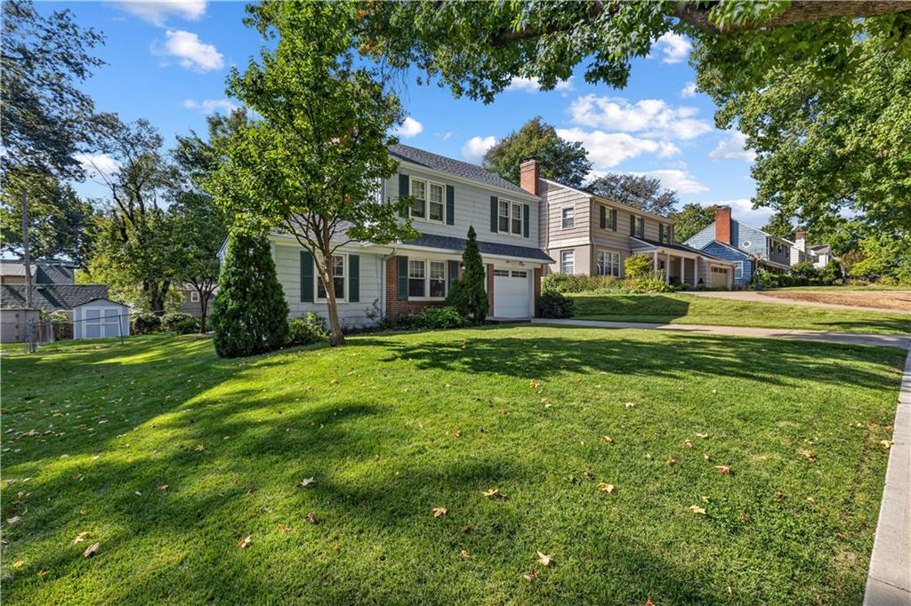 635 E 65th Street - Photo 1
