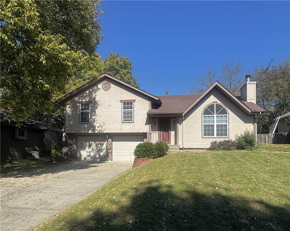 1211 SW Hillcrest Drive - Photo 1