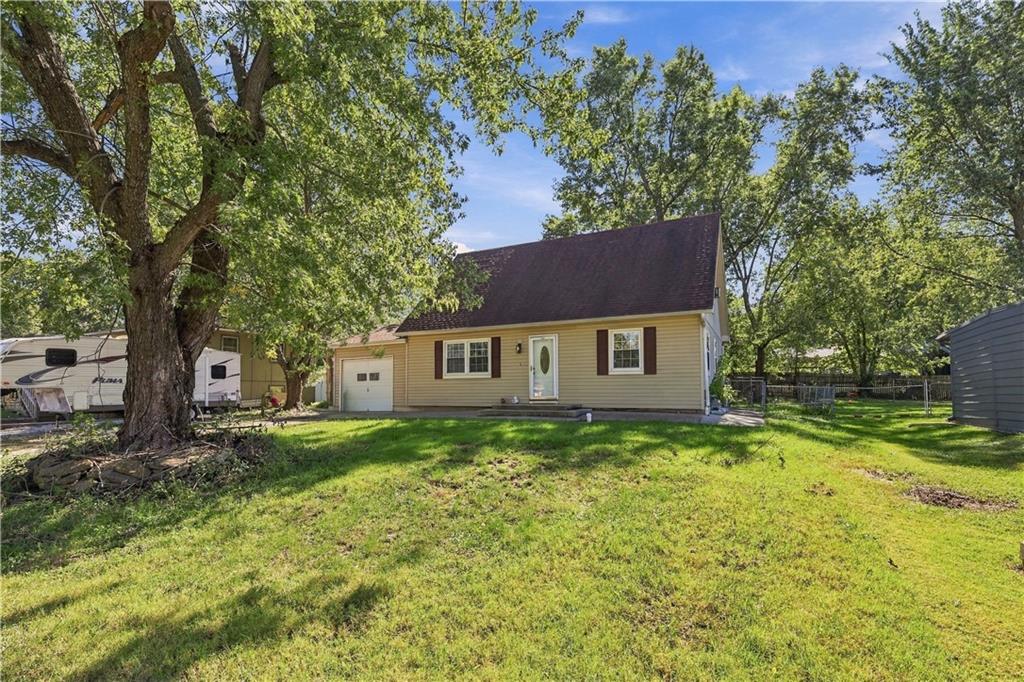 214 Cedarlane Drive - Photo 1
