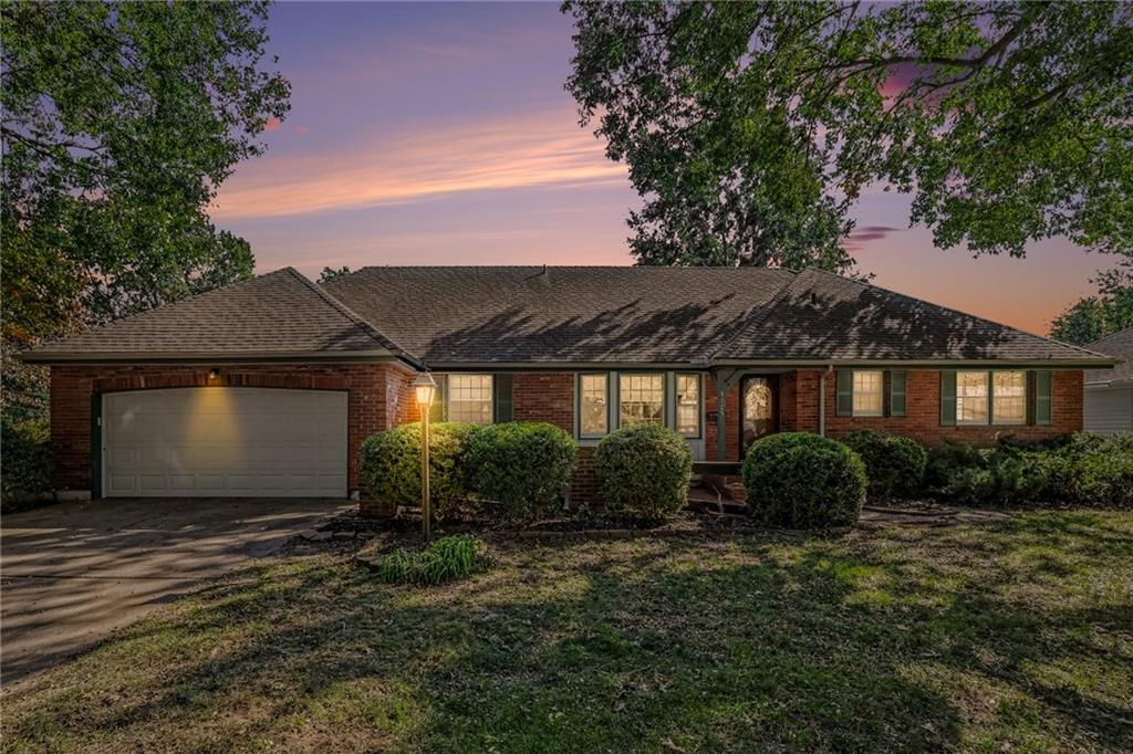 5125 Spring Avenue - Photo 1
