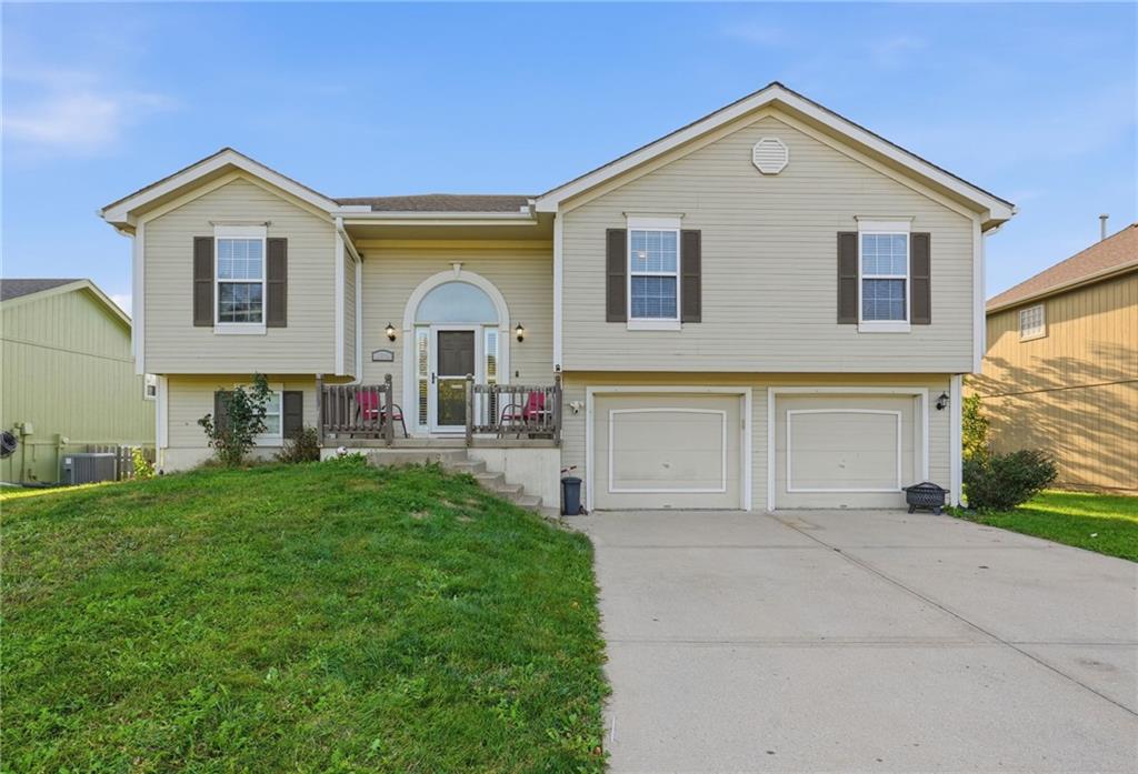 10924 N Marsh Avenue - Photo 1