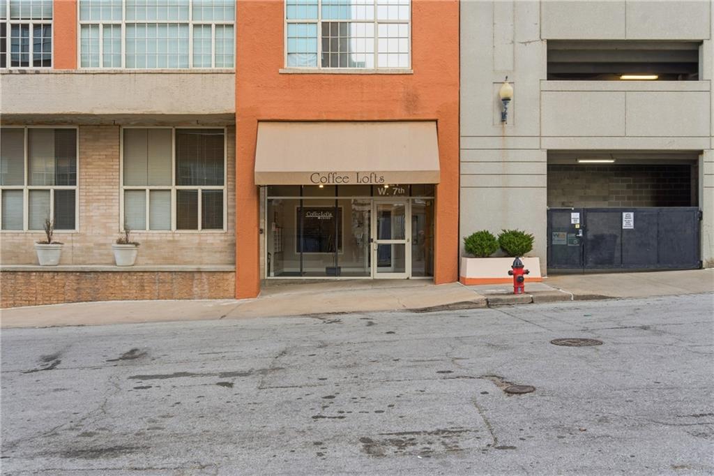 321 W 7th Street #402 - Photo 1