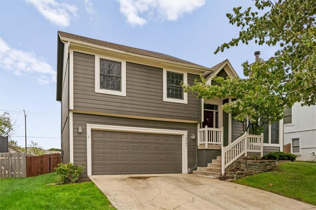 14907 S Summit Street - Photo 1