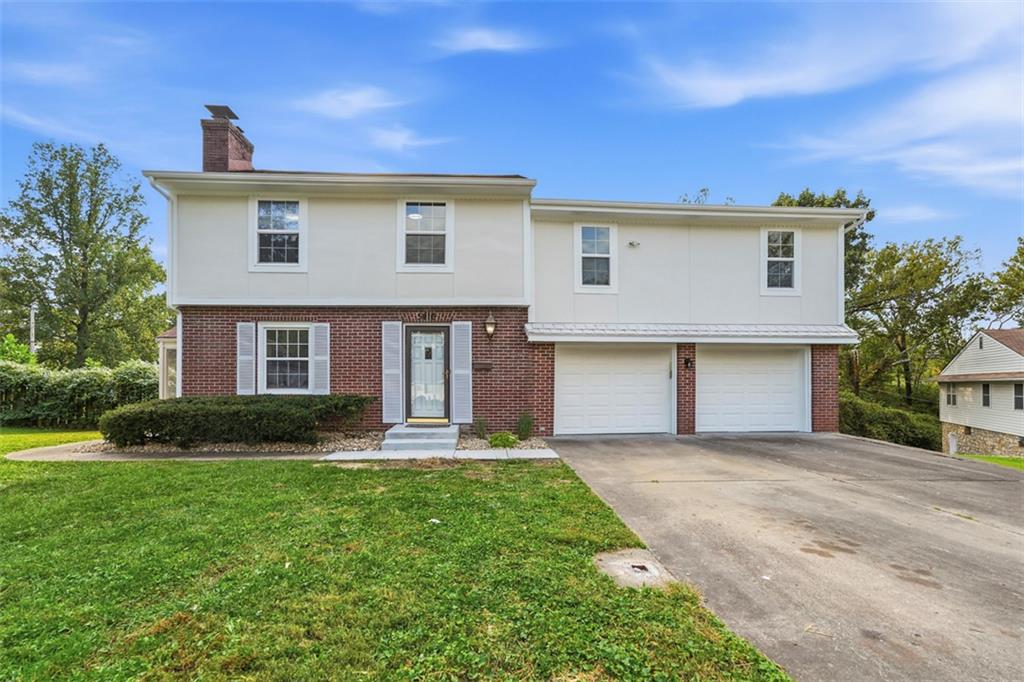 5416 NE Circle Drive - Photo 1