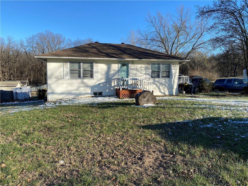5601 NE Meadowbrook Road - Photo 1