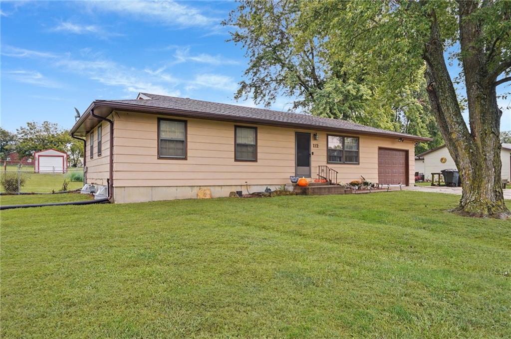 112 S Lawrence Avenue - Photo 1