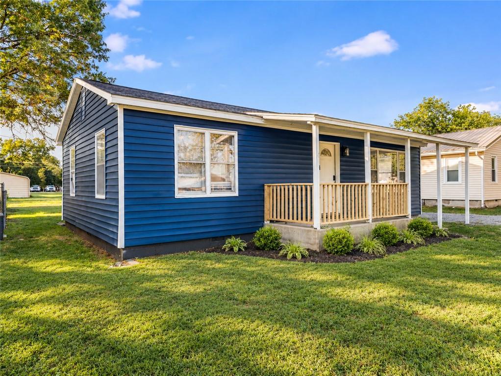 117 W Jackson Street - Photo 1