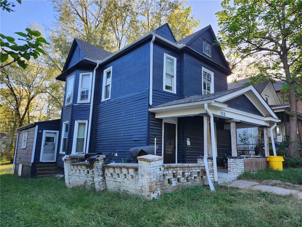 715 Lafayette Avenue