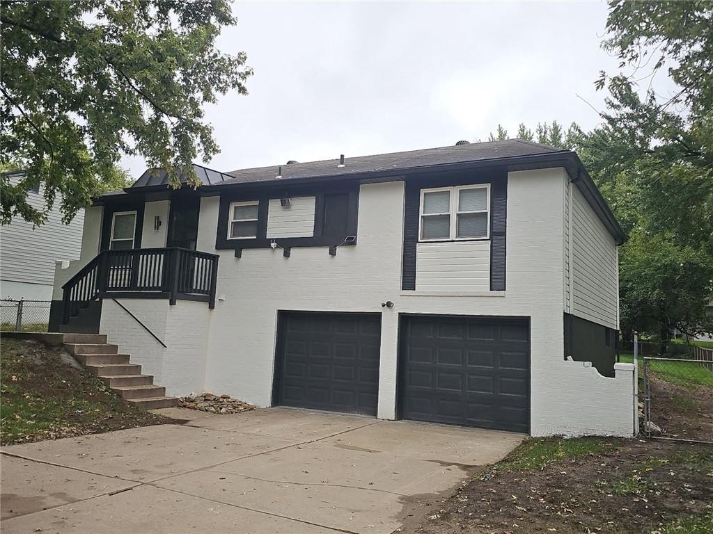 816 Oxford Drive - Photo 1