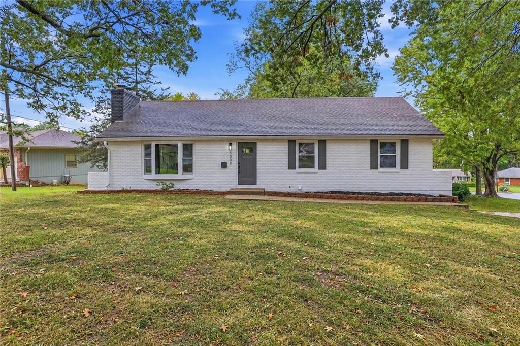 5008 Spring Street - Photo 1
