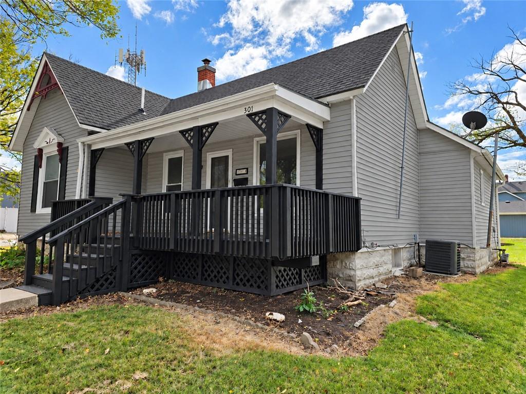 301 W Peoria Street - Photo 1