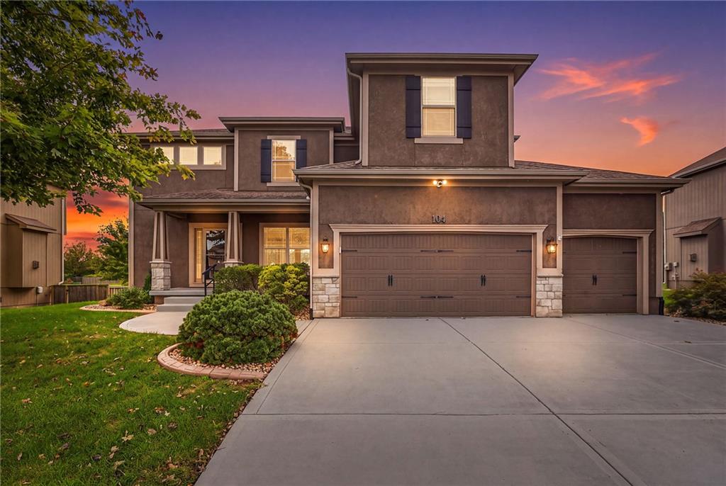 104 SW Shores Drive - Photo 1