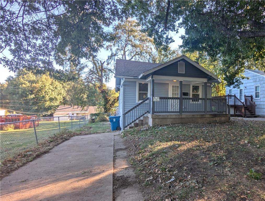 439 E Aberdeen Street - Photo 1