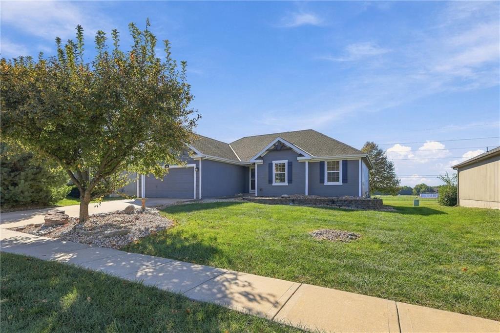 600 S Maple Street - Photo 1