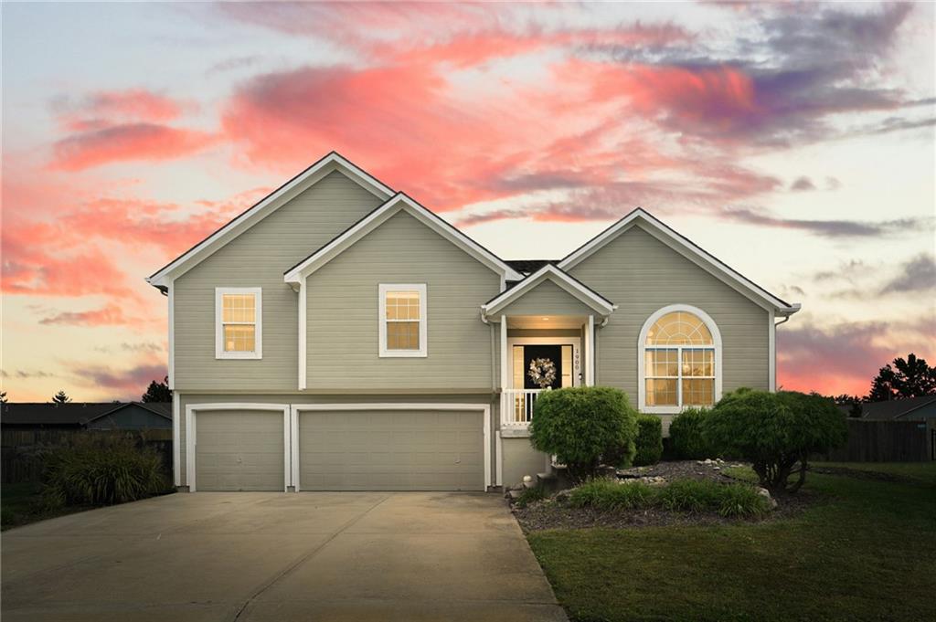 1900 SEQUOIA Drive - Photo 1