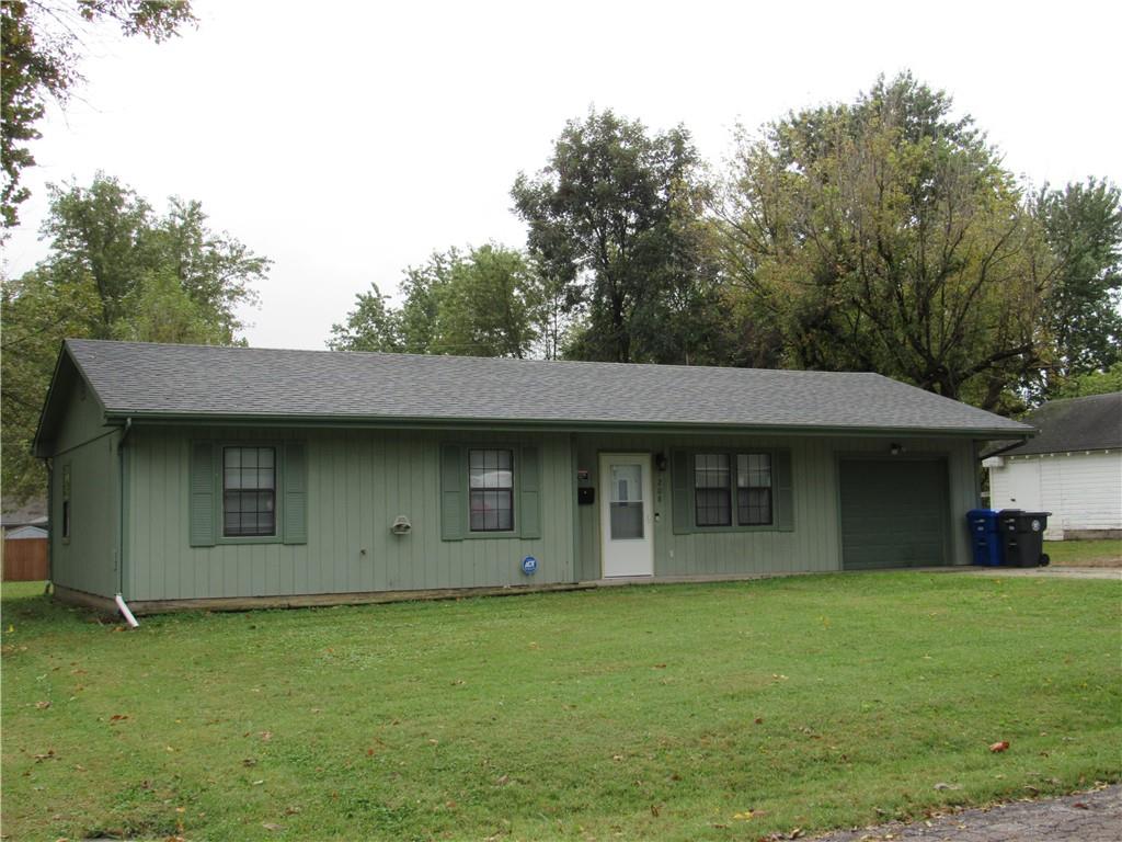 1208 E 19th Street - Photo 1