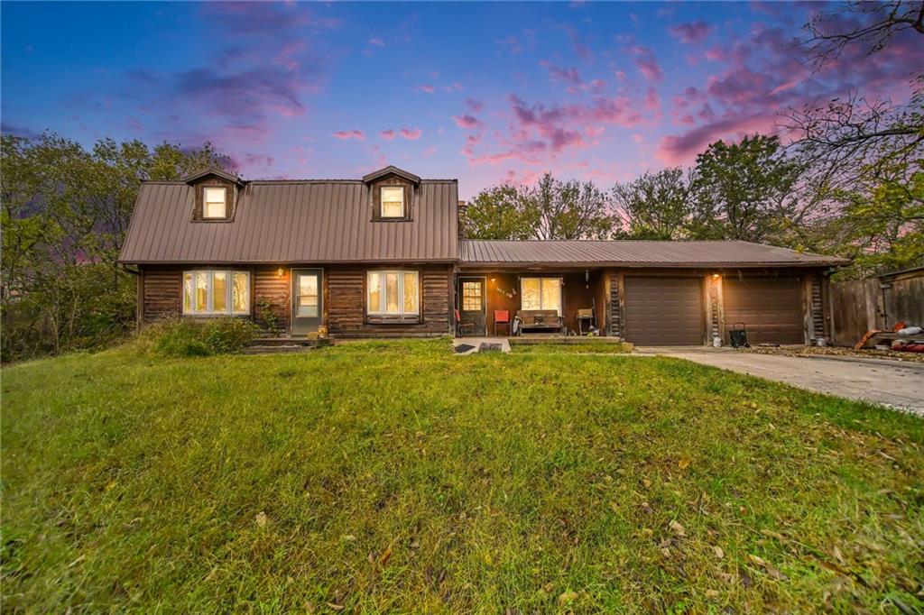 6810 NW Martin Road - Photo 1