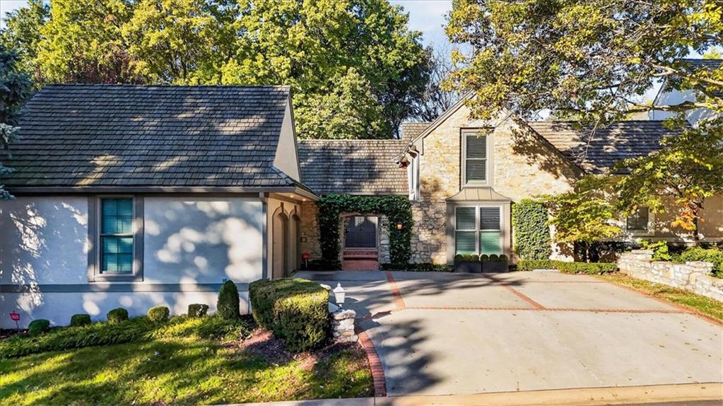 7904 Bristol Court - Photo 1