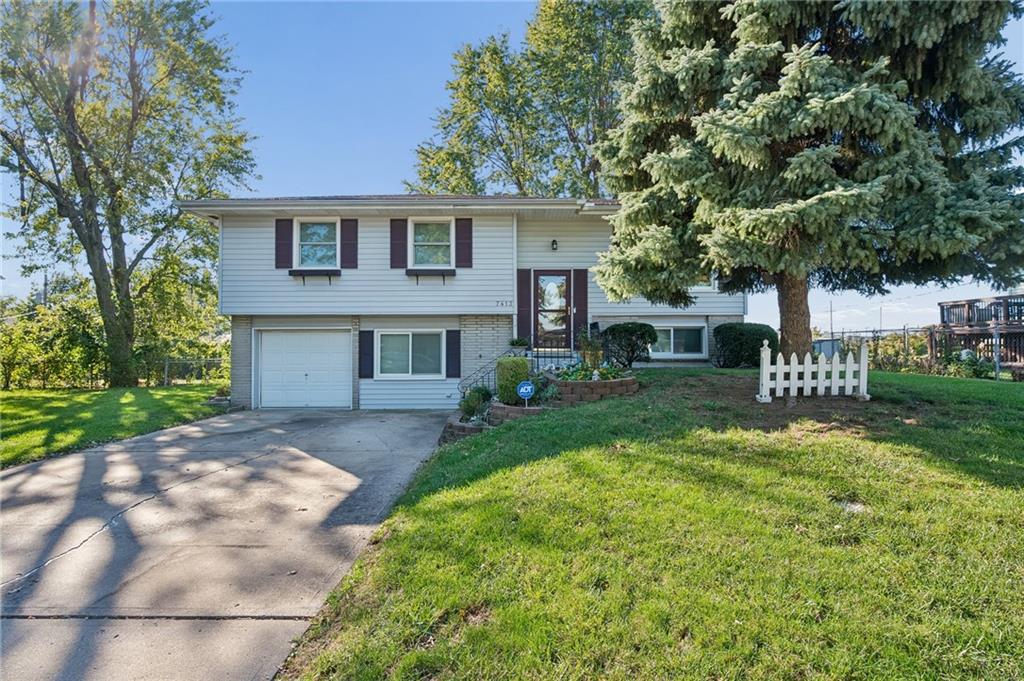 7413 NW 84th Terrace - Photo 1