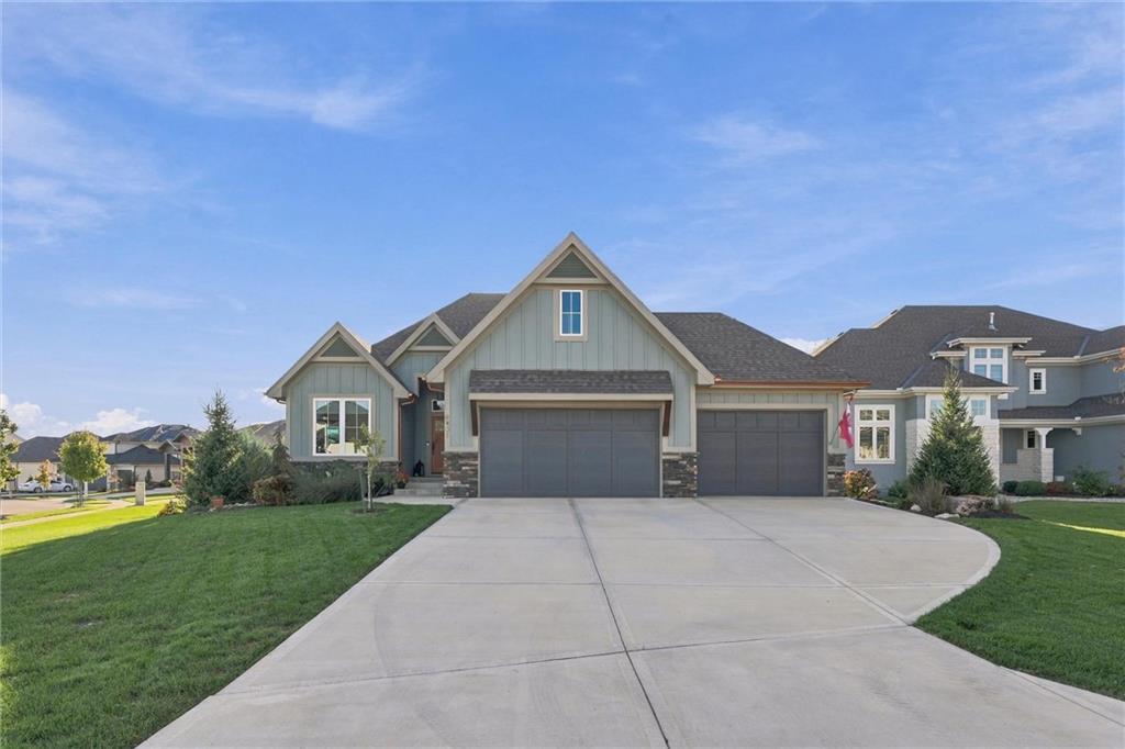 9401 W 169th Street - Photo 1