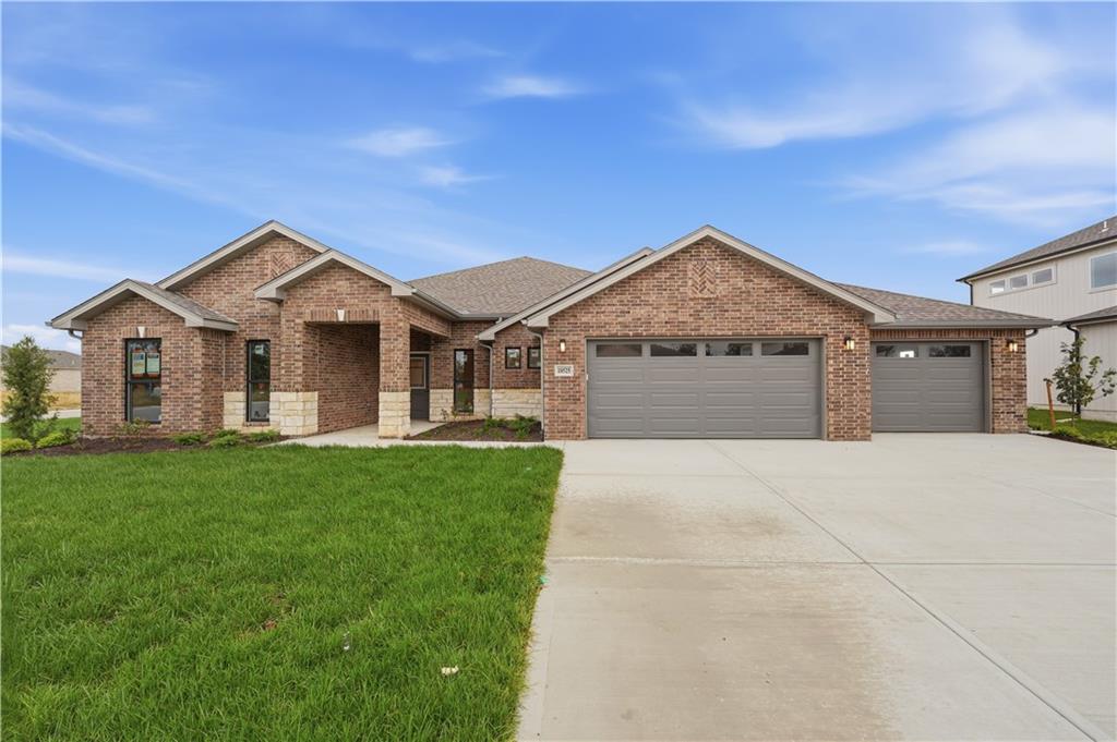 18525 W 195th Street - Photo 1
