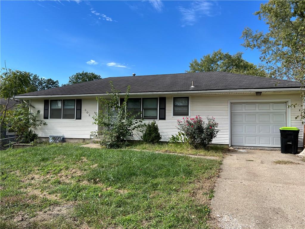 502 NW Central Street - Photo 1
