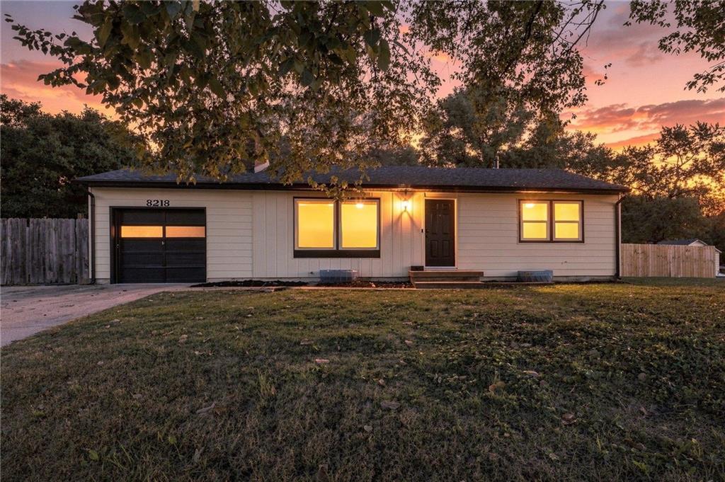 8218 W 87th Street - Photo 1