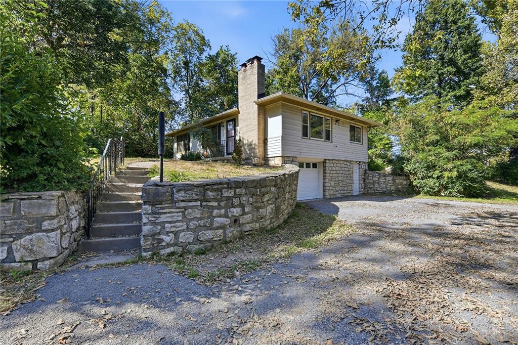 2216 NE 39th Terrace - Photo 1