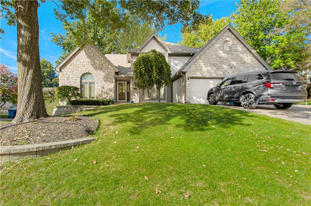 706 Kingston Drive - Photo 1