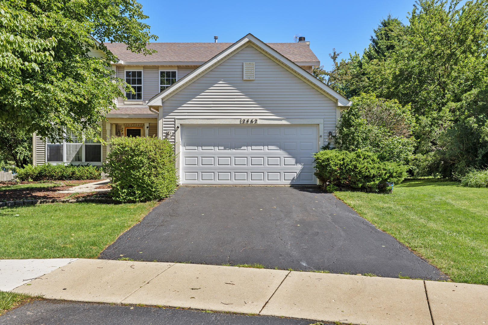 2462 Green Valley Court